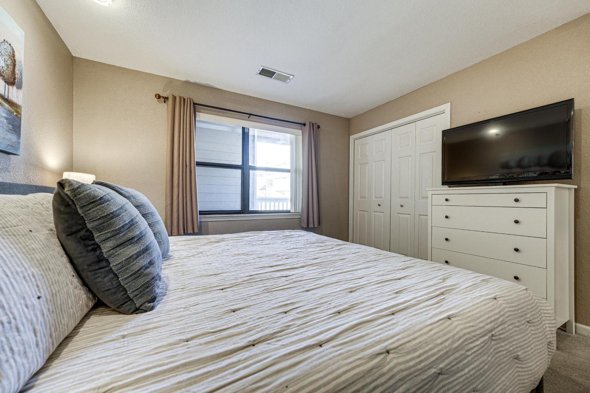 Lakefront Branson Penthouse With Resort Amenities! Exterior photo